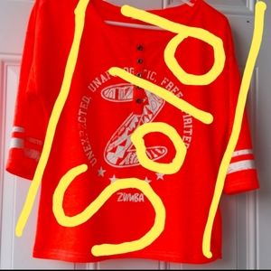 IS SOLD OUT  (ZUMBA T -SHIRT SIZE S )ESTE TOP ESTA AGOTADO